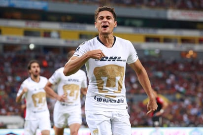 Kevin Escamilla, del Pumas, en festejo de gol.