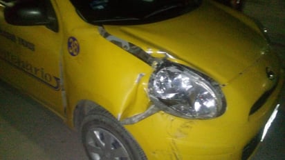 Choque. Taxista alcoholizado protagoniza accidente, fue detenido al intentar huir. (EL SIGLO DE TORREÓN) 