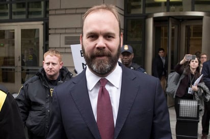 Avance. Rick Gates está considerado como el testigo más importante en el juicio que se desarrolla en la corte del distrito este de Virginia contra Paul Manafort. (EFE)