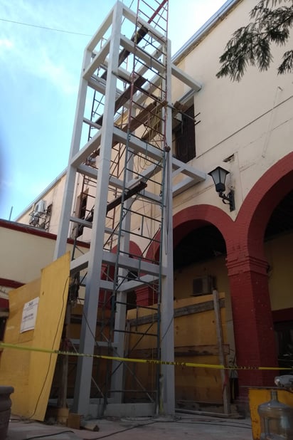 Elevador. La obra tiene ya el 60% de avance y cumplirá con las recomendaciones que hizo el INAH por su construcción. (EL SIGLO DE TORREÓN)