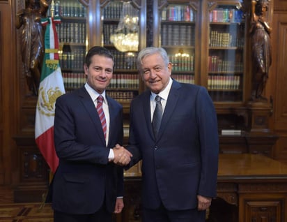 El presidente Enrique Peña Nieto y el presidente electo Andrés Manuel López Obrador acordaron que una vez que inicie el próximo periodo de sesiones del Congreso de la Unión, se presenten iniciativas de ley para la creación de la Secretaría de Seguridad Pública y la Fiscalía General con la presentación de una terna para encabezarla. (EFE)