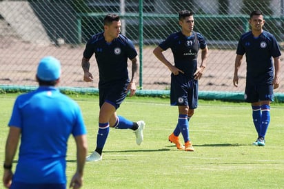 Entrenamiento del Cruz Azul en sus instalaciones de La Noria. (Jam Media)