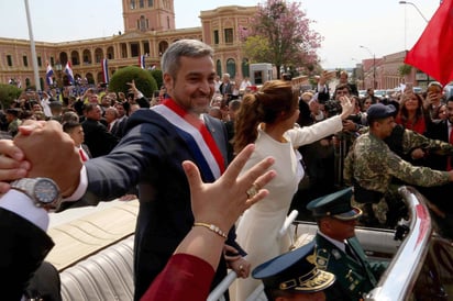 Meta. Abdo Benítez invitó a la unidad partidaria para construir país y desde la aceptación del disenso. (EFE)