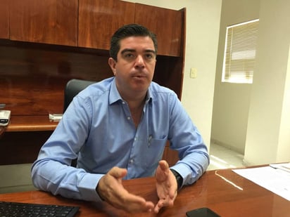 El delegado de la dependencia de procuración de justicia, Hugo Morales, indicó que gracias al trabajo de la Agencia de Investigación Criminal se logró identificar a los presuntos responsables y posteriormente capturarlos. (EL SIGLO DE TORREÓN)