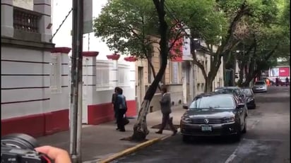 Embajadores y cónsules de Latinoamérica y el Caribe comienzan a llegar está mañana de miércoles a la casa de transición de la colonia Roma para una reunión con el presidente electo, Andrés Manuel López Obrador. (ESPECIAL)