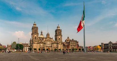 Señaló que el Centro Histórico de la Ciudad de México 'es una de las zonas más afectadas, porque ahí han estado expuestos varios edificios desde hace mucho tiempo, aunque toda la cuenca está dañada'. (ARCHIVO)