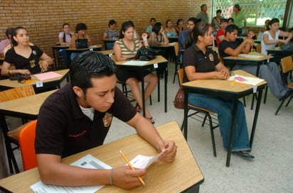 La Secretaría detalló que el Servicio Profesional Docente, en acuerdo con FONE, llegó a un acuerdo para pagarle a los docentes afectados en nómina extraordinaria al inicio de la próxima semana. (EL SIGLO DE TORREÓN)