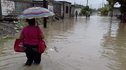 Así las calles aledañas a la Laguna de Regulación en la colonia Santiago Ramírez. (FERNANDO COMPEÁN)