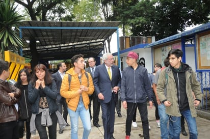 Reunión. Graue asistió a la Asamblea del CCH. (NOTIMEX)