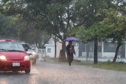 Este jueves se pronostican tormentas muy fuertes a puntuales intensas en el noreste del país, así como el desarrollo de nubes de tormenta sobre el occidente, centro y sur de México, informó el Servicio Meteorológico Nacional (SMN). (EFE)