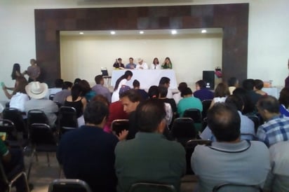 Reunión. El senador, Armando Guadiana, se reúne con militancia de Morena. (EL SIGLO DE TORREÓN) 