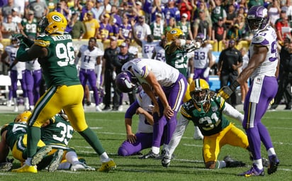 Daniel Carlson falló dos goles de campo en el tiempo extra y otro en el tiempo regular en el empate a 29 puntos entre Minnesota y Green Bay.