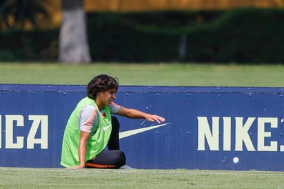 Durante la práctica del martes, el zaguero recibió un golpe que le ocasionó un esguince en el tobillo izquierdo, por lo cual se ausentó del entrenamiento este día. (ESPECIAL)