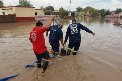 Encharcamientos. Alrededor de las nueve de la mañana que se registró una fuerte lluvia.