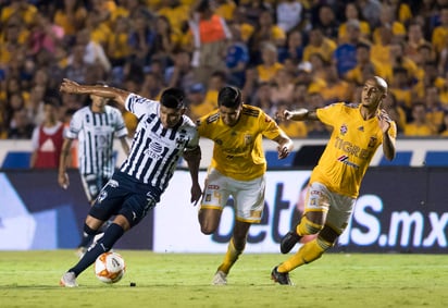 En la cancha del Universitario, en Monterrey, ni Rayados ni Tigres pudieron hacerse daño.