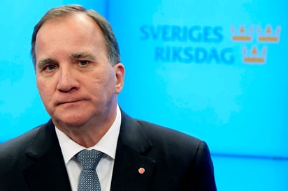 La Alianza de centroderecha y el xenófobo Demócratas de Suecia (SD) unieron sus fuerzas para tumbar a Löfven por 204 a 102 votos el día en que se constituyó la nueva Cámara. (AP)