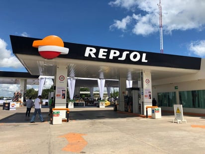 La multinacional española Repsol expandió sus operaciones en el sureste de México con la apertura de cinco estaciones de servicio en el estado de Chiapas, con lo que suman unas 90 en todo el país, informó hoy la compañía. (TWITTER)