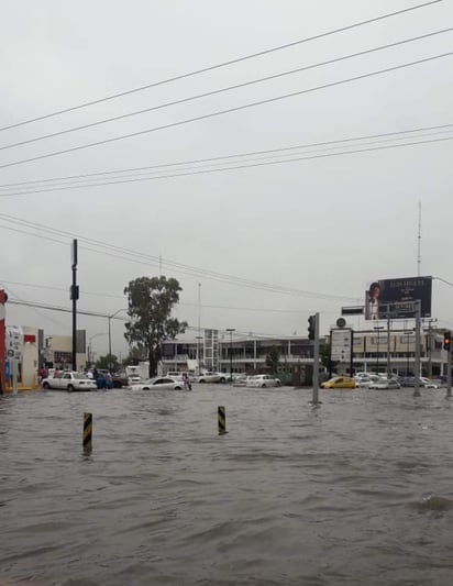 Disminuyó el transporte público hacia aquella parte de la ciudad y la lluvia, aunque ligera, no ha cesado. (EL SIGLO DE TORREÓN)