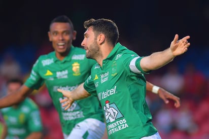 Montes convirtió su primer gol a los 64 y luego anotó un penal a los 87, mientras que el argentino Mauro Boselli movió primero las redes con un remate de cabeza a los cuatro minutos para su quinto gol de la temporada y el paraguayo Walter González consiguió otro tanto a los 77. (JAMMEDIA)