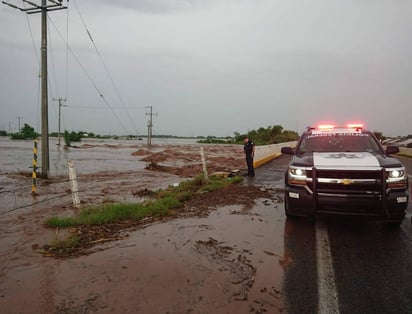 Hernández Leyva externó que elementos del escuadrón acuático, de la Policía Municipal de Mazatlán se unieron a la exploración en los cuerpos de agua de los ríos y en los cauces del arroyo, sin encontrar evidencias de las dos mujeres. (ARCHIVO)