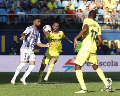 Layún entró de cambio en la segunda mitad y tuvo una discreta participación en la derrota de su equipo. (Especial)