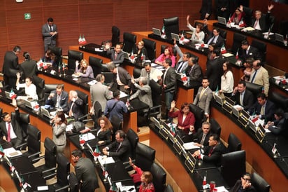 El Senado abrió la posibilidad de que personal de mando medio y superior de la Cámara Alta cuente con un seguro de gastos médicos mayores y de separación individualizado, pero tendrán que ser pagado por los propios trabajadores. (ARCHIVO)