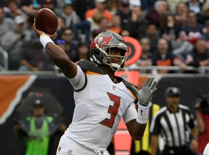 Tras una ausencia de tres juegos, Jameis Winston entró de cambio en la derrota de Tampa Bay ante Chicago en la semana 4.