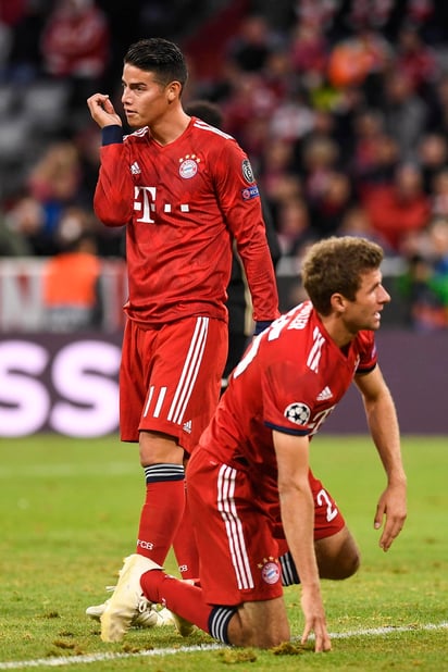 James Rodríguez (i) y Thomas Mueller, del Bayern Múnich.