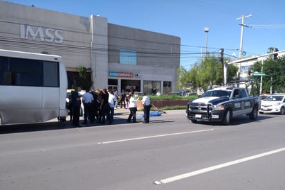 Tragedia. El ciclista murió luego de que las ruedas de un camión le pasaran por encima.