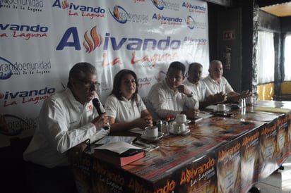 Detalles. Los pastores organizadores presentaron los detalles de lo que será Avivando La Laguna. (GUADALUPE MIRANDA)