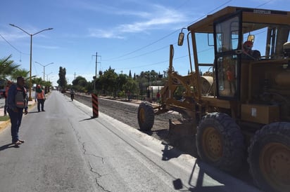 Obra. Ayer iniciaron de manera formal, los trabajos del carril de confinamiento del Metrobús. (EL SIGLO DE TORREÓN/GUADALUPE MIRANDA)