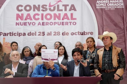 El equipo de López Obrador dio los detalles sobre la consulta sobre el nuevo aeropuerto. (EL UNIVERSAL) 