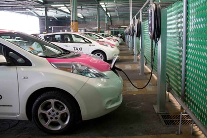 Impulsar. La tendencia es a impulsar la compra de autos eléctricos o bien híbridos.