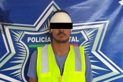 Detenido. Lo señalan por el delito de robo de vehículo, fue detenido por la Policía Estatal.