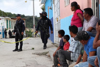 Como parte de su estrategia contra la inseguridad y la violencia, el presidente electo Andrés Manuel López Obrador dividirá al país en 265 regiones en la que cada una habrá coordinaciones con mando único entre Policía Federal, Ejército Mexicano y Marina Armada de México. (ARCHIVO)