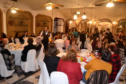 Recaudación. Damas voluntarias de la Cruz Roja de Lerdo, realizan evento para recaudar fondos. (EL SIGLO DE TORREÓN)