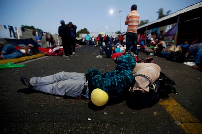 Más de 14 mil son los hondureños que se encuentran en la frontera de México con Guatemala, en su búsqueda por llegar a la frontera norte, informaron autoridades municipales, la diócesis de Tapachula y el Instituto Nacional de Migración (INM). (EFE)