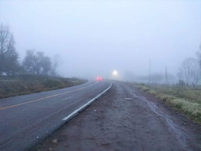 Debido a la poca visibilidad, la SCT recomendó a no utilizar dichas rúas a menos de que sea un hecho de urgencia. (EL SIGLO DE DURANGO)
