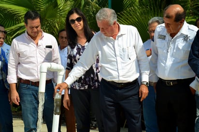 Desarrollo. El alcalde Jorge Zermeño Infante acudió al acto. (CORTESÍA)