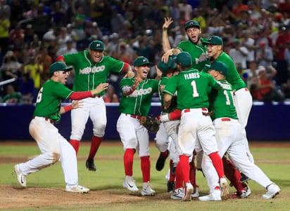 México se impuso en la final 2-1 a Japón en 10 entradas.