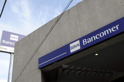 Ajuste de personal en BBVA Bancomer significa 682 empleados menos. (ARCHIVO) 
