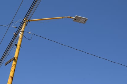 Lámparas. Los 10 millones de pesos se aplicarán en la instalación de alumbrado Led en comunidades rurales. (EL SIGLO DE TORREÓN)