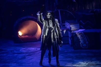 Personaje. La cantante Yuri hizo su debut en la función especial para el musical Cats; personifica a Grizabella. (ARCHIVO)