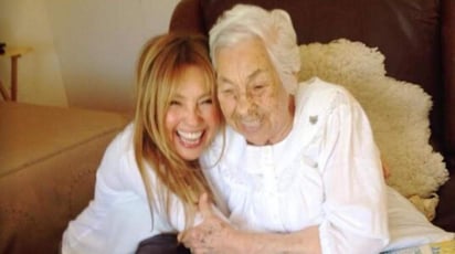 En su visita a México, Thalía se reencontró con su abuela. (ESPECIAL) 