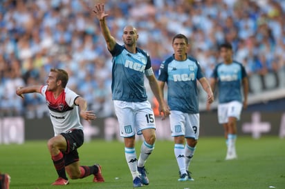 Lisandro López (c), de Racing Club, reacciona durante el juego de la Fecha 11 de la Superliga 2018/2019 de la Liga Argentina.