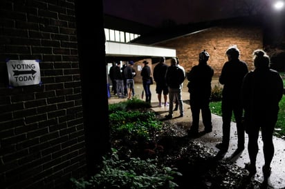 Los latinos pueden ser decisivos en las elecciones de medio mandato de Estados Unidos en función de su nivel de participación, aunque las previsiones son muy abiertas para ambos partidos, explicó el lunes Ana González Barrera, investigadora sénior del Pew Research Center de Washington. (AP)