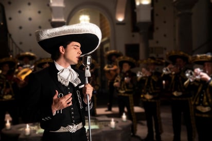 Estreno. Alex Fernández lanzó la canción ranchera Te amaré de la mano de la compañía discográfica Sony. (ESPECIAL)