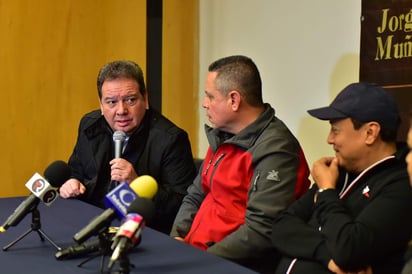 Los cantantes externaron que Francisco se encuentra estable, sin embargo, los doctores no le permitieron hacer el viaje a la Comarca Lagunera. (ERNESTO RAMÍREZ)
