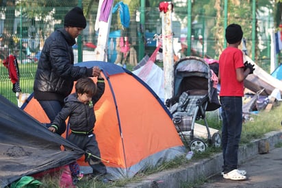  La alcaldía de Iztacalco informó que debido a la llegada de migrantes centroamericanos se suspendió a partir de hoy la venta de bebidas alcohólicas en la demarcación. (EL UNIVERSAL)