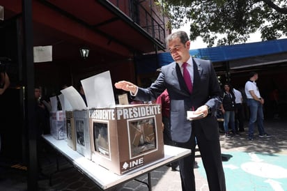 El consejero presidente del Consejo General del Instituto Nacional Electoral (INE), Lorenzo Córdova, rechazó que existan evidencias de que recursos del narcotráfico haya ingresado en las campañas electorales. (ARCHIVO)